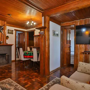Recanto Da Serra, Apto A 5 Min Do Capivari Apartamento